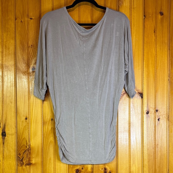 By Johnny Light Gray Long Sleeve Top - Picture 6 of 6